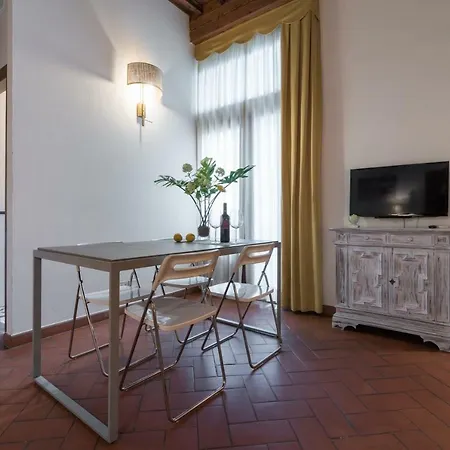Perfect Location In Center Florence