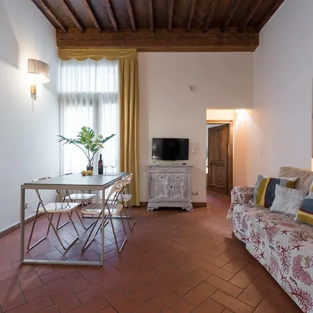 Perfect Location In Center * Florence
