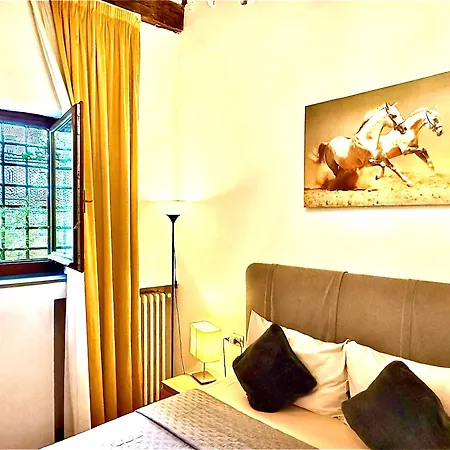 Perfect Location In Center Апартаменты *