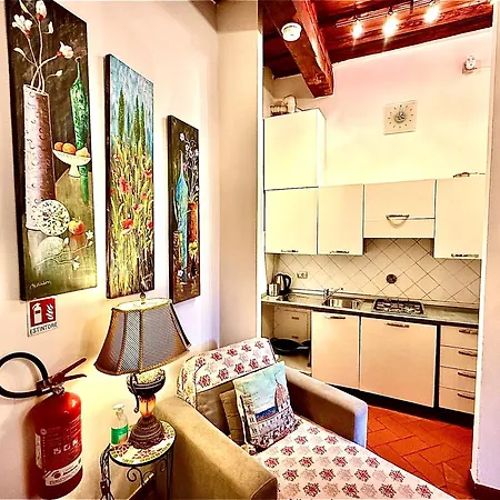 Perfect Location In Center Апартаменты